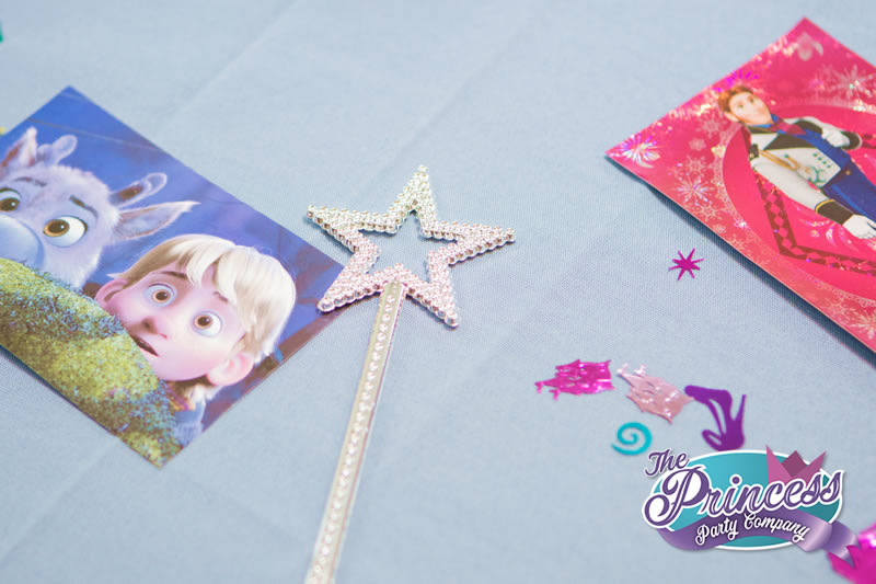 How to Decorate for an Elsa Party